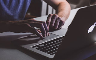 如何用imToken冷钱包看穿市场？大佬地址和手续费波动是关键